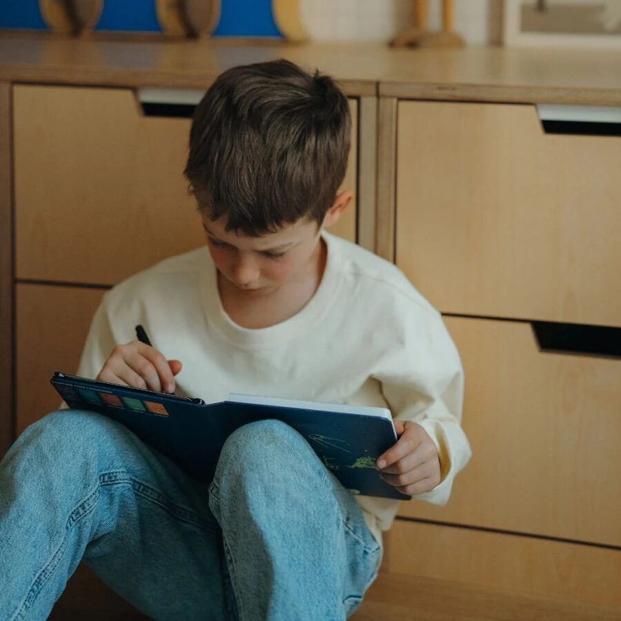 KIDY WOLF piešimo knyga SU LCD EKRANU - GALAXY - Image 2